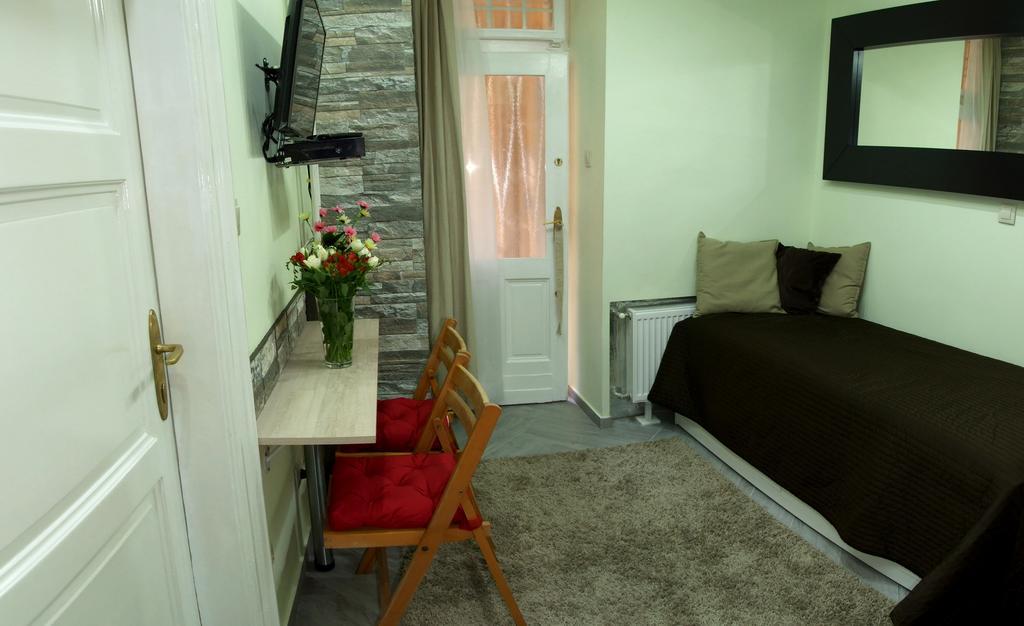 Apartamento Citihost Károly körút Budapest Habitación foto